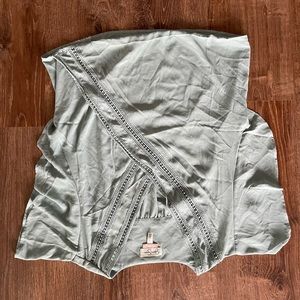 Beautiful Jessica Simpson Nursing Top